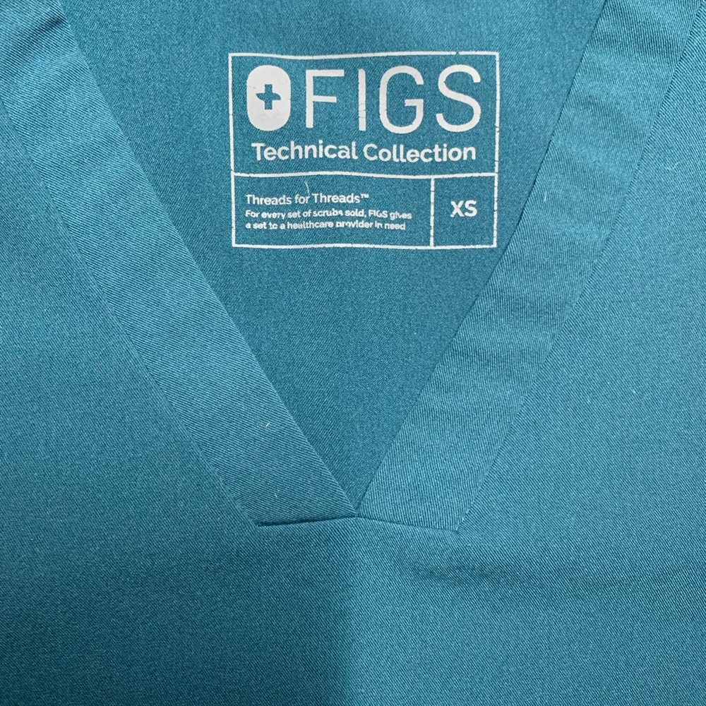 XS Figs Accra Top (Caribbean Blue)